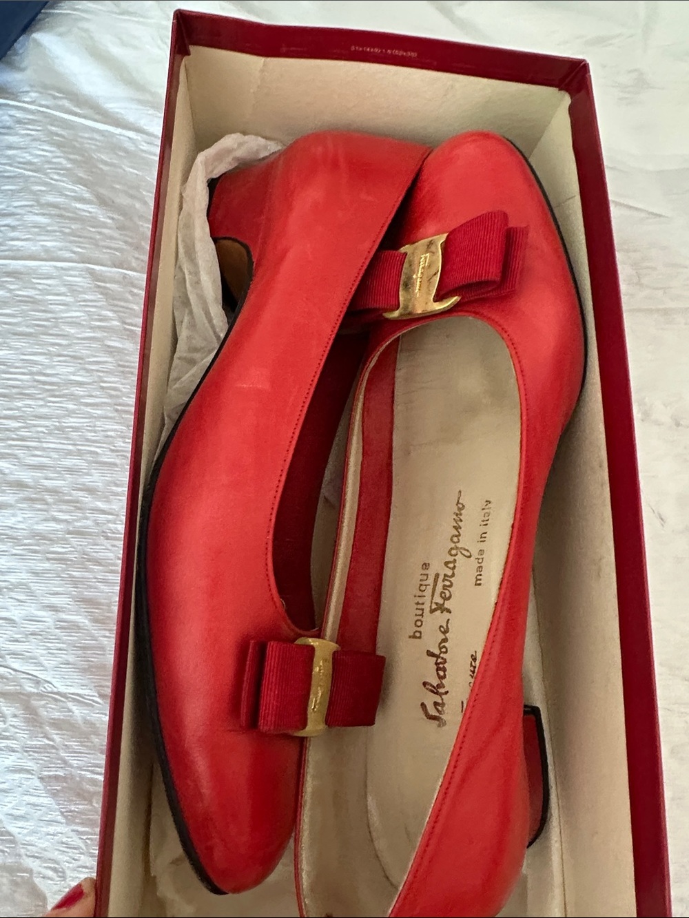 Salvatore Ferragamo Red Leather Vintage 9B Bow Flats